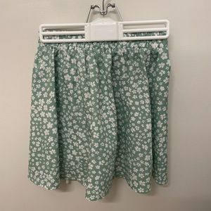 Floral Romwe Skirt Size Small